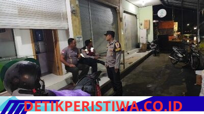 Pastikan Kondusifitas Situasi Kamtibmas, Polsek Selat Intensifkan Blue Light Patrol 