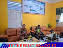 Babinsa Koramil 09/Ketol Bahas Disiplin Siswa dan Guru Bersama Kepala SMPN 37