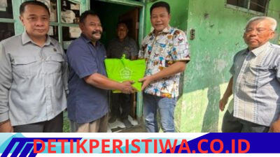 Bupati Sidoarjo Subandi Sidak RTLH dan Salurkan Bantuan Kursi Roda untuk Warga Wonoayu
