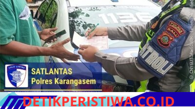 Berikan Efek Jera kepada Pelanggar, Satlantas Polres Karangasem Berlakukan Tilang Manual terhadap Sopir Truk yang  Parkir Sembarangan di Badan Jalan   