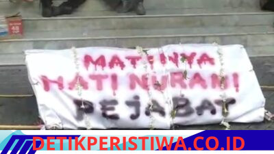 Merasa Tak Lagi Didengar, Korban Penggusuran Kios Semambung Mengadu kepada Tuhan Lewat Doa dan Sholawat
