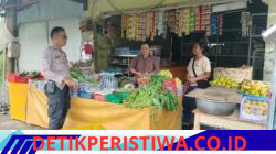 Bhabinkamtibmas Desa Duda Sambangi Warga, Sampaikan Pesan Kamtibmas dan Sosialisasikan Bahaya Narkoba
