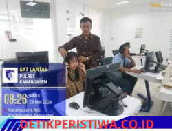 Pastikan Mengenal Rambu-Rambu, Personil Lantas Berikan Teori Avis Komputerisasi Bagi Pemohon SIM Baru