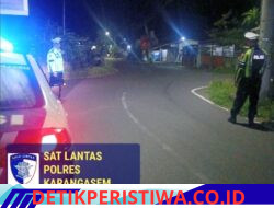 Melalui Giat Blue Light Patroli Barcode, Unit Turjagwali Menyusuri Jalan Kesatrian, Diponogoro dan Kartini Mengantisipasi Aksi Balap Liar