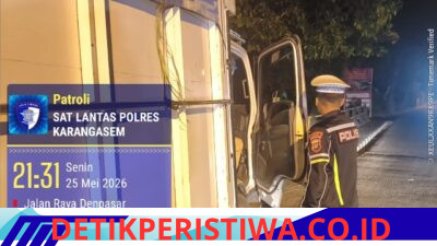 Unit Turjagwali Polres Karangasem Intensifksn Blue Light Patrol, Berikan Himbauan Tidak Parkir Truk Sembarangan 