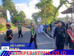 Berlangsungnya Pelaksanaan Sholat Idul Adha di Lapangan Tanah Aron, Sat Lantas Polres Karangasem Sukses Atur Arus Lalulintas 
