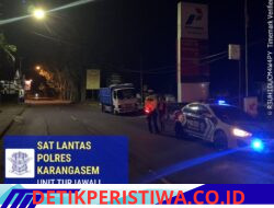 Atensi Para Sopir Truk, Satlantas Polres Karangasem Himbau Tidak Parkir Sembarangan di Bahu Jalan