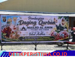 Kapolres Oku Timur AKBP Adik Listiyono,S.I.K.,M.H, Melaksanakan Sholat Idul Adha 1447 H /2026M Di Masjid Al- Amin Polres Oku Timur Selanjutnya Hadir Langsung Serta Menyerahkan Hewan Qurban
