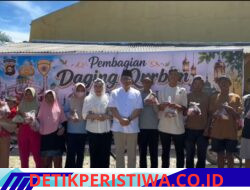 Kapolres OKU Timur AKBP Adik, Sholat Idul Adha Bersama Personel dan Serahkan Hewan Kurban Untuk Masyarakat