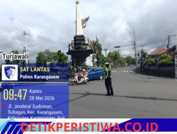 Pastikan Kelancaran Arus Lalu Lintas Personil Sat Lantas Lakukan Gatur Lalin di Ktl 2 Simpang Tiga Kodim