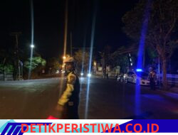 Rutinitas Unit Turjagwali Satlantas Polres Karangasem Gelar Patroli Barcode dan Blue Light Malam Hari 