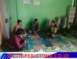 Babinsa Koramil 04/Bintang Gelar Komsos Bersama Warga Desa Jamur Konyel