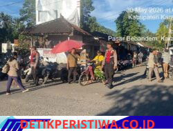 Cegah dan Antisipasi Kemacetan, Personil Cadangan Polsek Bebandem Diturunkan Atensi Hari Pasaran di Bebandem