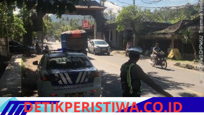 Cegah Parkir Sembarangan, Satlantas Polres Karangasem Berikan Himbauan kepada Sopir Truk di Kawasan Obyek Wisata Candidasa