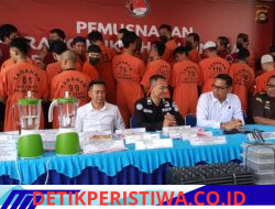 Tekan Peredaran Gelap, Direktorat Reserse Narkoba Polda Sumatera Selatan Blender Sabu dan Ekstasi Milik 49 Tersangka