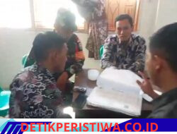 Babinsa Koramil 06/Jagong Pererat Hubungan dengan Warga Lewat Komsos di Paya Dedep