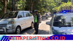 Cegah Lakalantas, Satlantas Polres Karangasem Berikan Himbauan kepada Sopir Truk tidak Parkir Sembarangan di Obyek Wisata Candidasa