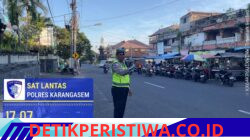 Rutinitas Pos Sore, Satlantas Polres Karangasem Lakukan Gatur Lalin di Pasar Senggol Jalan Gajah Mada Amlapura