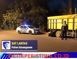 Unit Turjagwali Polres Karangasem Lakukan Patroli Blue Light Patrol Berikan Himbauan Tidak Parkir Truk Sembarangan 