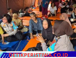 Polwan Jaga Jakarta Salurkan Bantuan dan Trauma Healing kepada Korban Kebakaran Pasar Jiung