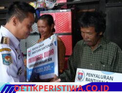 Bupati Humbahas Serahkan Bantuan Korban Bencana Alam Air Sungai Meluap di Pollung