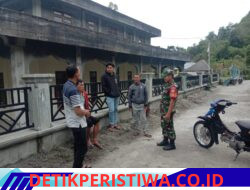 Babinsa Silih Nara Perkuat Hubungan dengan Warga melalui Komsos di Desa Rutih