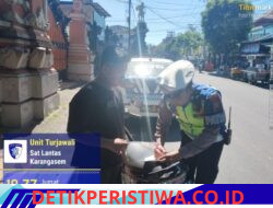 Tingkatkan Ketertiban dan Kepatuhan dalam Berlalintas, Satlantas Polres Karangasem Beriksn Tilang Manual kepada Pelanggaran Kasat Mata