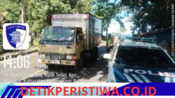 Satlantas Polres Karangasem Berikan Himbauan kepada Sopir Truk, tidak Parkir Sembarabgan di Kawasan Obyek Wisata Candidasa