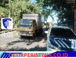 Satlantas Polres Karangasem Berikan Himbauan kepada Sopir Truk, tidak Parkir Sembarabgan di Kawasan Obyek Wisata Candidasa