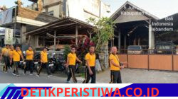 Jaga Stamina dan Kebugaran Tubuh, Waka Polsek Bebandem Pimpin Personil Jalan Santai Lewati Pasar hingga Kolam Renang Tunjung Susila