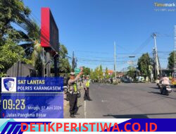Ciptakan Kelancaran Arus Lalu Lintas, Personil Lantas Lakukan Gatur Lalin di Ktl 2 Simpang Tiga