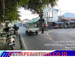 Cegah Lakalantas, Personil Polsek Rendang Lakukan Pos Pagi di Simpang 4 Pasar Menanga