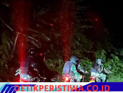 Menembus Malam Demi Masyarakat Supiori! Patroli Keamanan Yonif TP 859/RBK Beri Rasa Aman dan Nyaman Saat Istirahat Malam