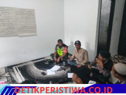 Babinsa Koramil 08/Silih Nara Perkuat Hubungan dengan Warga melalui Komsos di Paya Pelu
