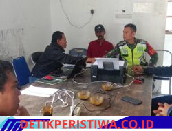 Babinsa Koramil 08/Silih Nara Jalin Komsos dengan Aparatur Desa Merande Paya