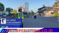 Pastikan Arus Lalulintas Lancar,  Kanit Kamsel Sat Lantas Bersama Anggotanya Lakukan Gatur Lalin di Pos 3 Patung Salak Jasri