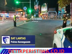 Pastikan Kelancaran Lalulintas, Unit Patroli Sat Lantas Lakukan Gatur  Lalin di Malam Hari Melalui Giat Blue Light Patrol 