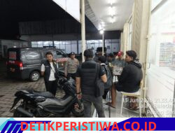 Cegah dan Antisipasi Gangguan Kamtibmas, Personil Selat Gelar Blue Light Patrol Berikan Edukasi kepada Para Remaja