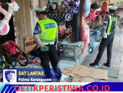 Jaga Kamseltibcarlantas, Satlantas Polres Karangasem Berpatroli Sasar Areal Pertokoan