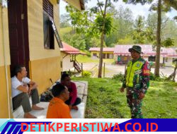 Babinsa Koramil 05/Linge Perkuat Silaturahmi dengan Warga Kute Baru Melalui Komsos
