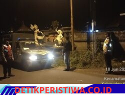 Jaga Kondusivitas Malam Hari, Polsek Bebandem Gelar Blue Light Patrol Sasar Objek Vital dan Pemukiman Penduduk 