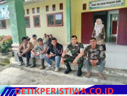 Sertu Nopri Ifindi Gelar Komsos dengan Aparatur Desa Pantan Tengah