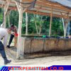 Bakti Religi HUT Bhayangkara Ke-80, Polsek Idi Rayeuk Bersama Warga Bersihkan Masjid