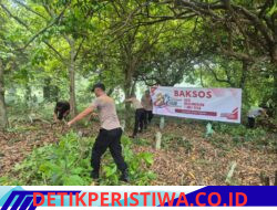 Bakti Sosial HUT Bhayangkara Ke-80, Polsek Peudawa Rawat Makam sebagai Wujud Kepedulian
