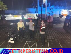Perkuat Sinergi, Melalui Giat Blue Light Patrol Personil Polsek Selat Sambangi Security Bank BRI Unit Selat Sampaikan Pesan Kamtibmas