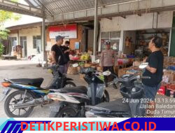 Jaga Situasi Kamtibmas Tetap Kondusif, Personil Polsek Selat Gelar Patroli Barcode
