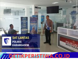 Tekan Angka Lakalantas, Pemandu Pelayanan SIM Berikan Pemahaman Etika dalam Berkendara kepada Pemohon SIM Baru 