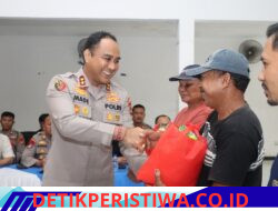 Bentuk Apresiasi dan Kepedulian Nyata, Kapolres Karangasem Serahkan Bantuan Sembako kepada Puluhan Sopir Angkutan Desa