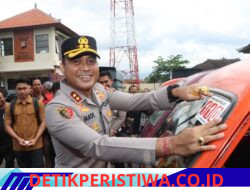 Pastikan Kelaikan Jalan, Kapolres Karangasem Cek Armada dan Sosialisasi Layanan 110 di Angkutan Desa