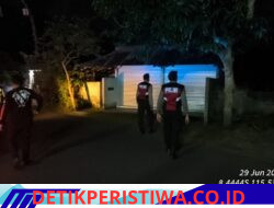Jaga Kondusivitas Situasi Kamtibmas Dini Hari, Polsek Bebandem Gelar ‘Blue Light Patrol’ di Jalur Rawan